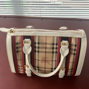 Burberry Boston bag